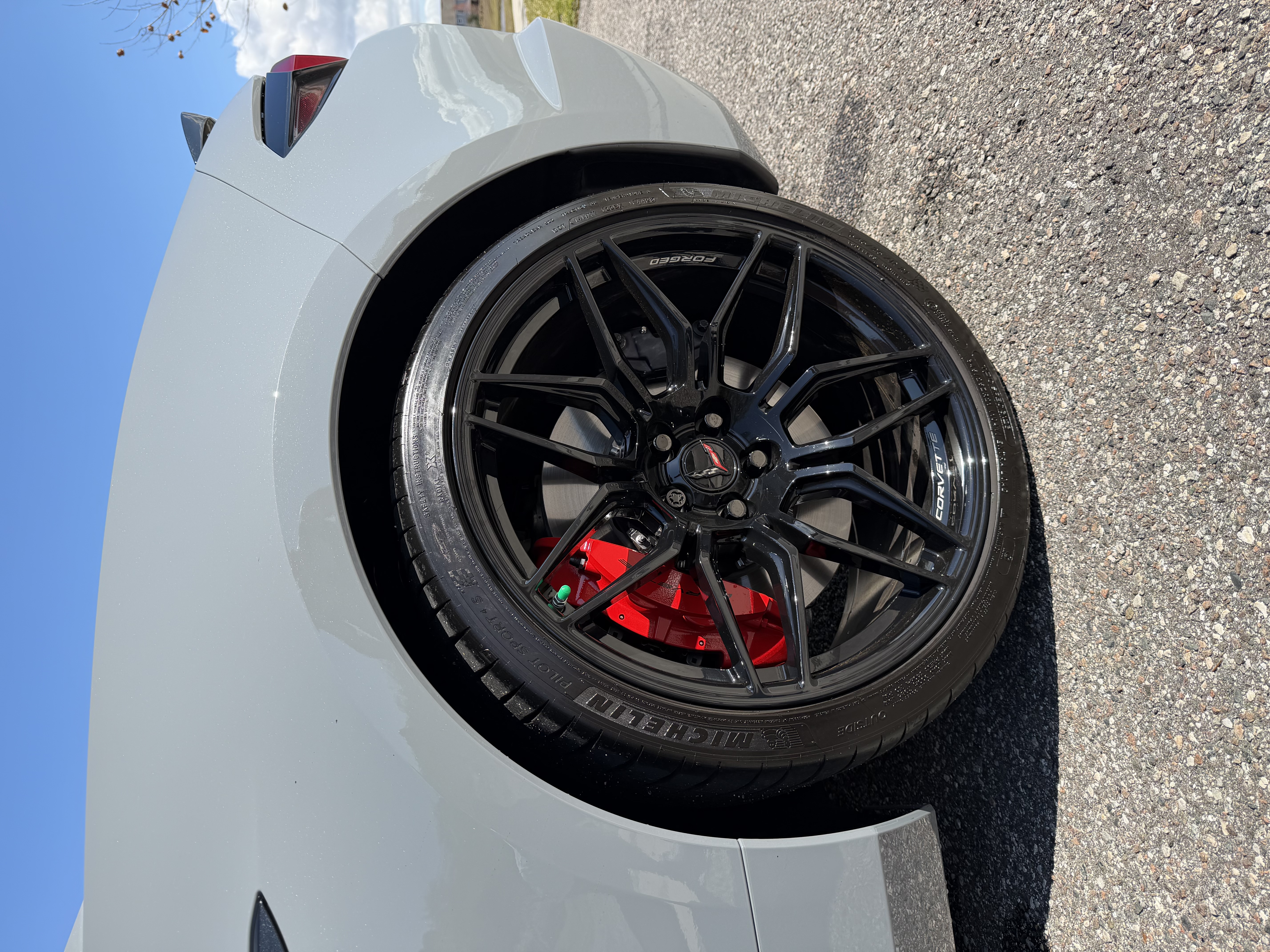 Used 2024 Chevrolet Corvette Z06 w/ Stealth Interior Trim Package RWD image 9
