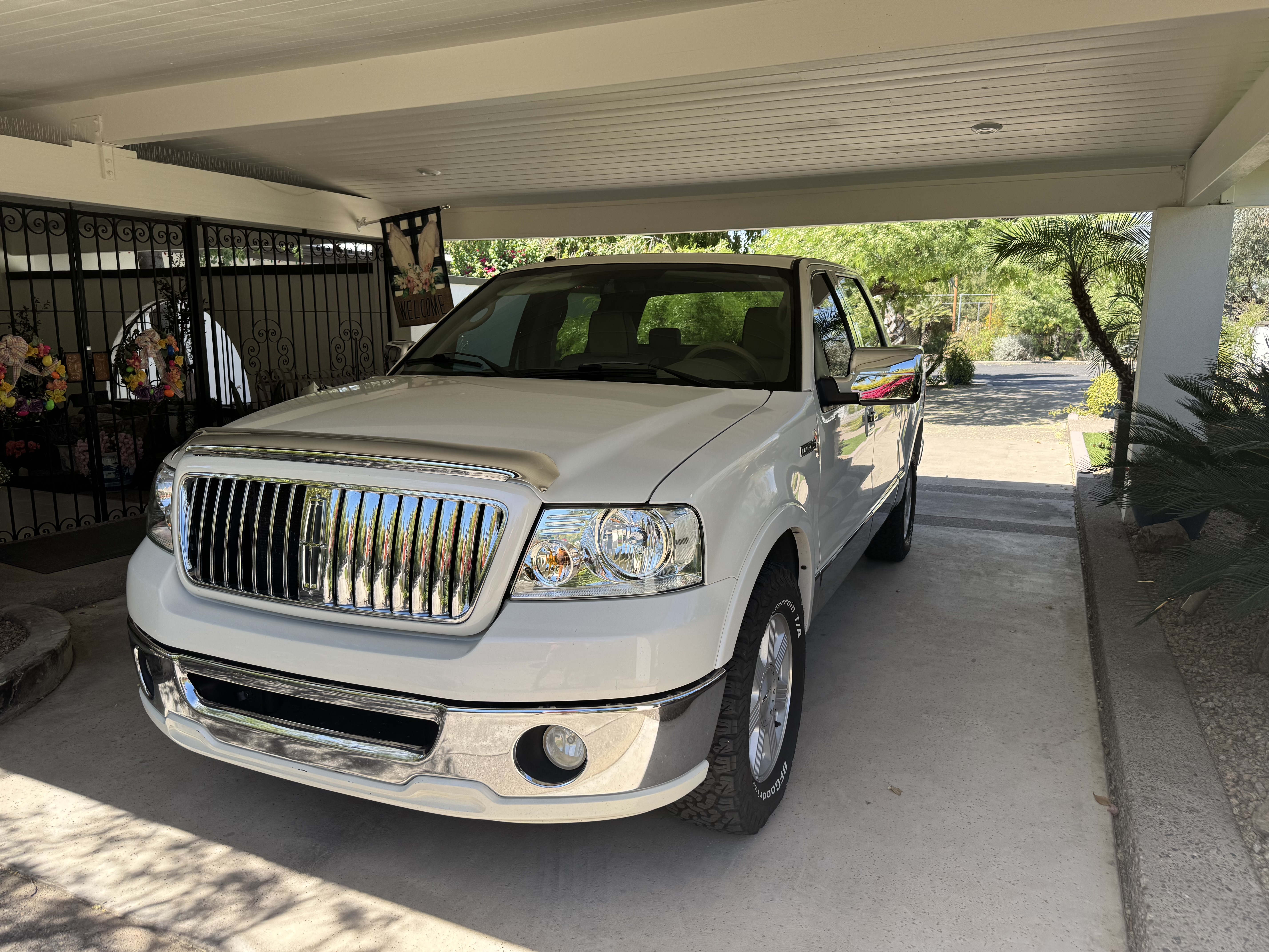 Used 2006 Lincoln Mark LT 2WD image 1