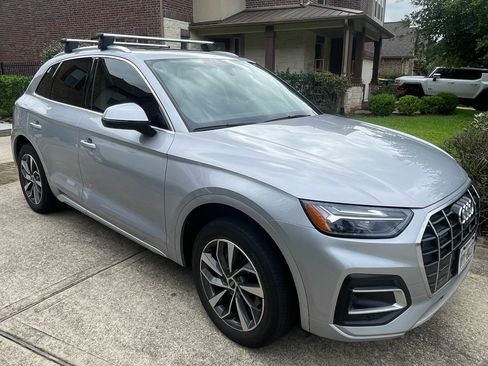 Used 2021 Audi Q5 2.0T Premium Plus w/ Premium Plus Package AWD/4WD image 2