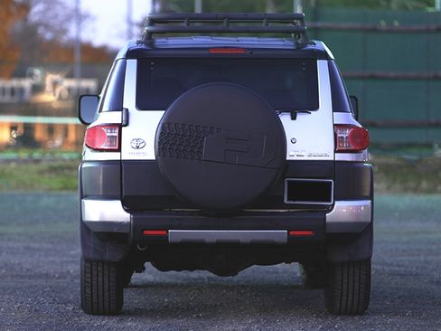 Used 2007 Toyota FJ Cruiser 4WD image 10