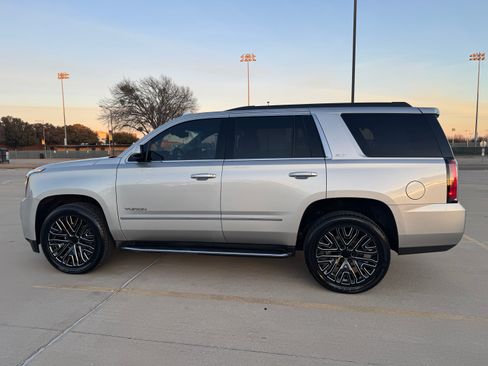 Used 2018 GMC Yukon SLT w/ Premium Edition image 1