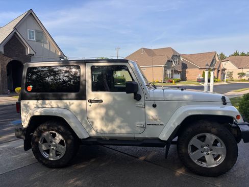 Used 2010 Jeep Wrangler Sahara w/ Dual Top Group AWD/4WD image 1