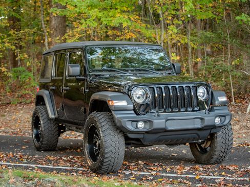 Used 2020 Jeep Wrangler Unlimited Sport image 12