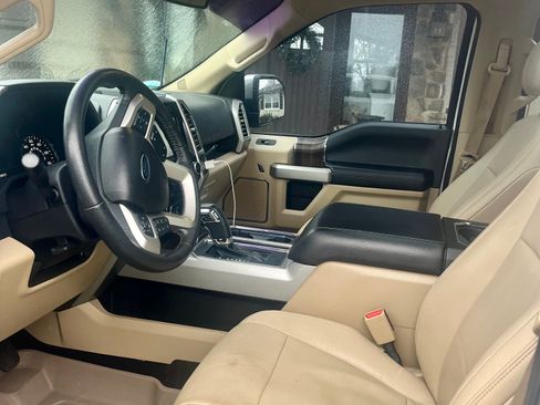 Used 2015 Ford F150 Lariat image 6