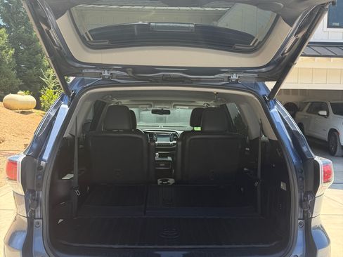 Used 2014 Toyota Highlander Limited AWD/4WD image 19