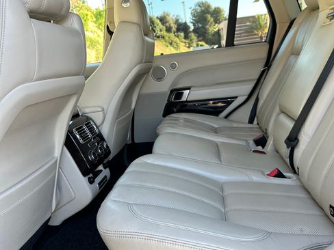 Used 2014 Land Rover Range Rover Supercharged image 10