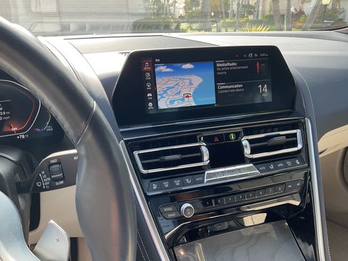 Used 2022 BMW 840i Convertible image 9