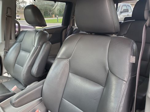 Used 2014 Honda Odyssey EX image 12