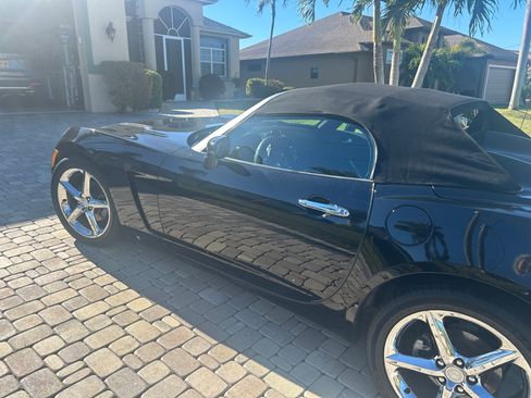 Used 2007 Saturn Sky w/ Premium Trim Pkg image 6