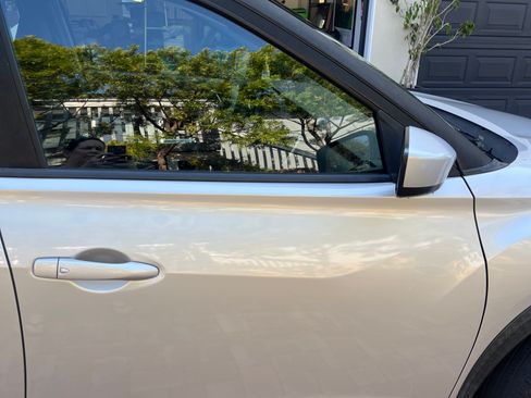 Used 2019 Nissan Kicks SV FWD image 10