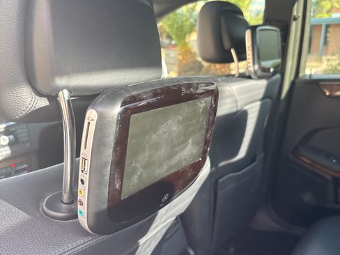 Used 2012 Mercedes-Benz E 350 BlueTEC Sedan image 10