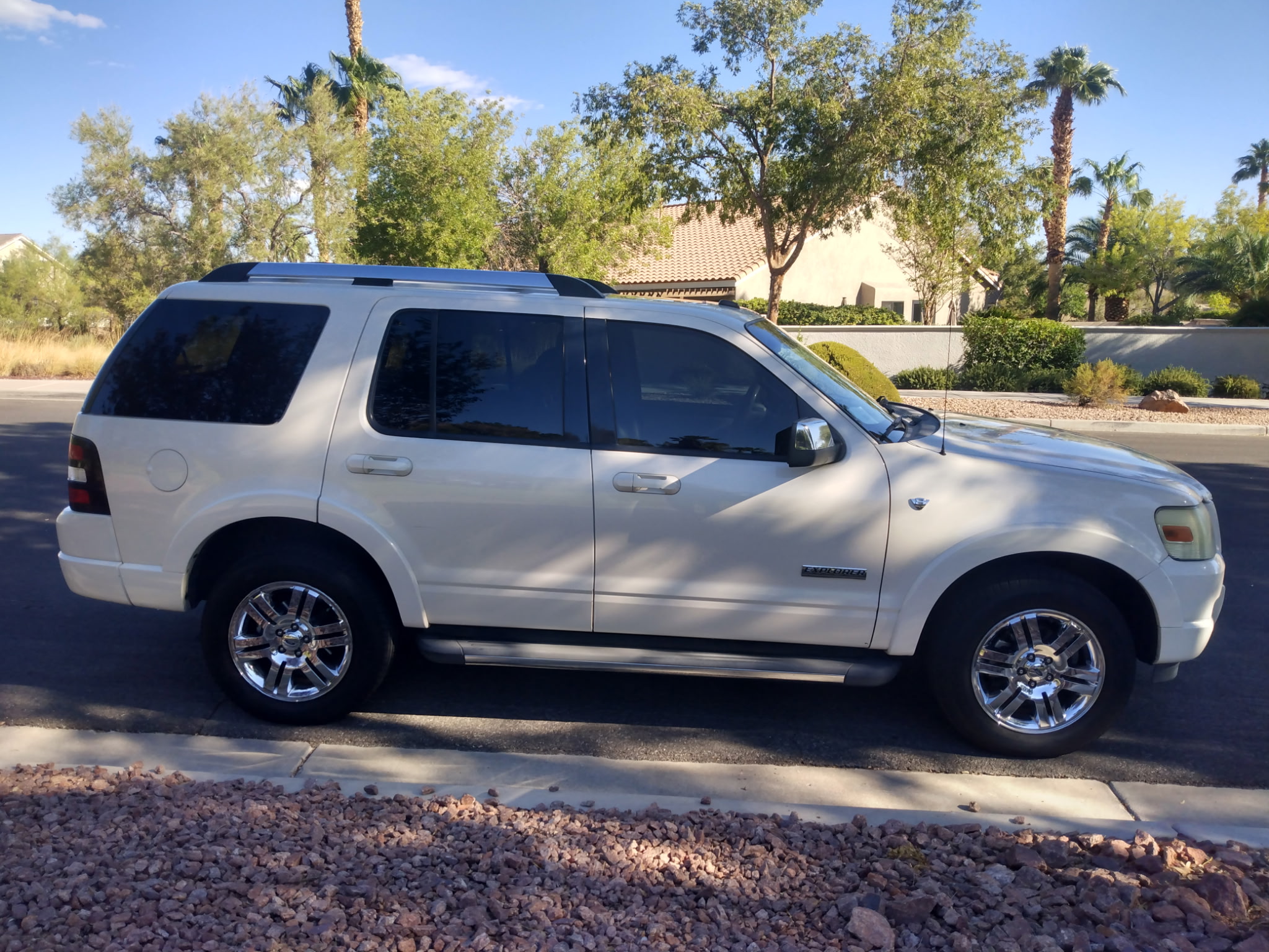 Used 2008 Ford Explorer Limited RWD image 6