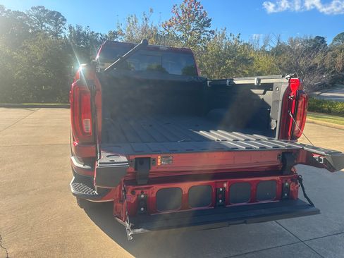 Used 2023 GMC Sierra 2500 AT4 w/ AT4 Preferred Package image 12