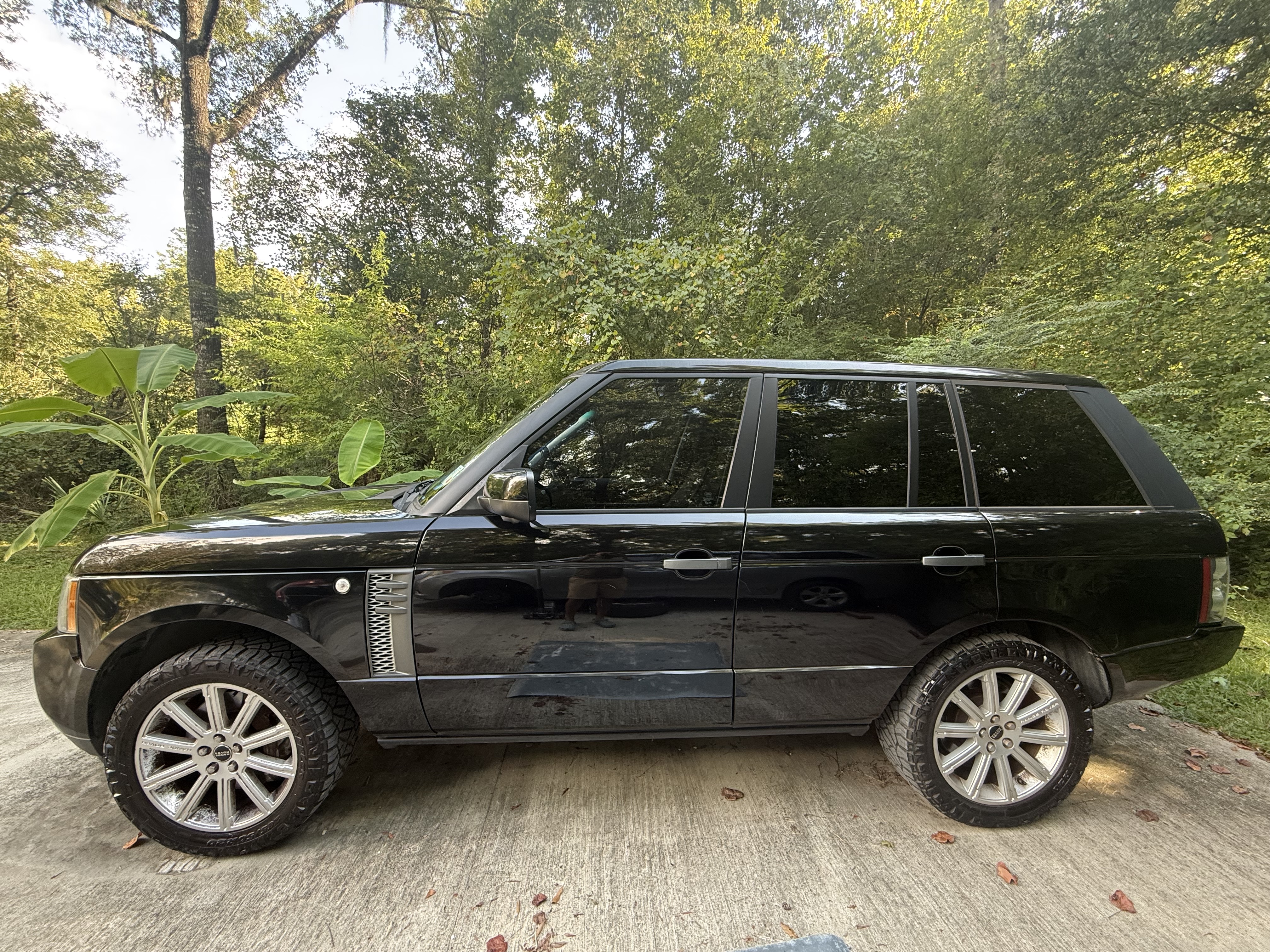 Used 2010 Land Rover Range Rover Supercharged AWD/4WD image 29