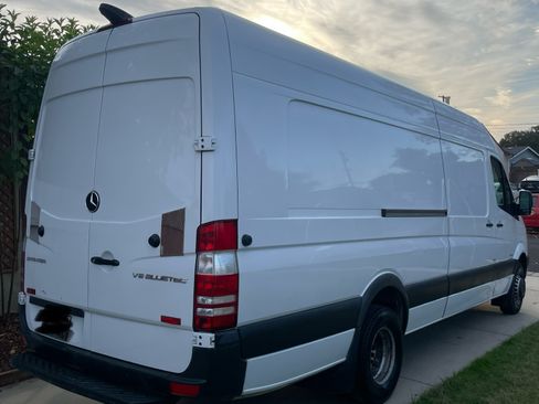 Used 2016 Mercedes-Benz Sprinter 3500 image 4