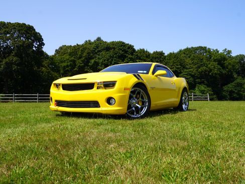 Used 2013 Chevrolet Camaro SS RWD image 1