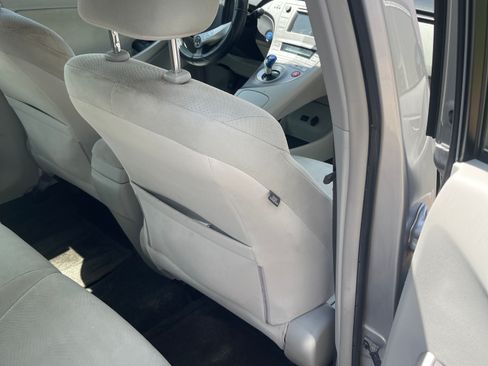 Used 2012 Toyota Prius FWD image 4