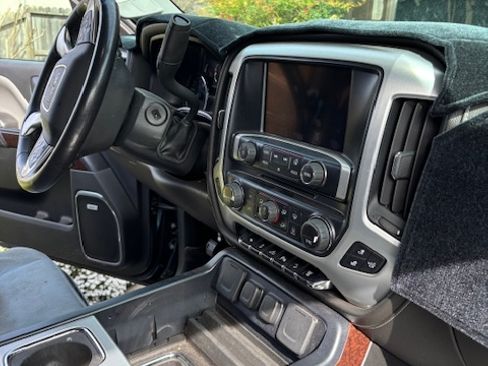 Used 2015 GMC Sierra 2500 SLT w/ Duramax Plus Package image 8