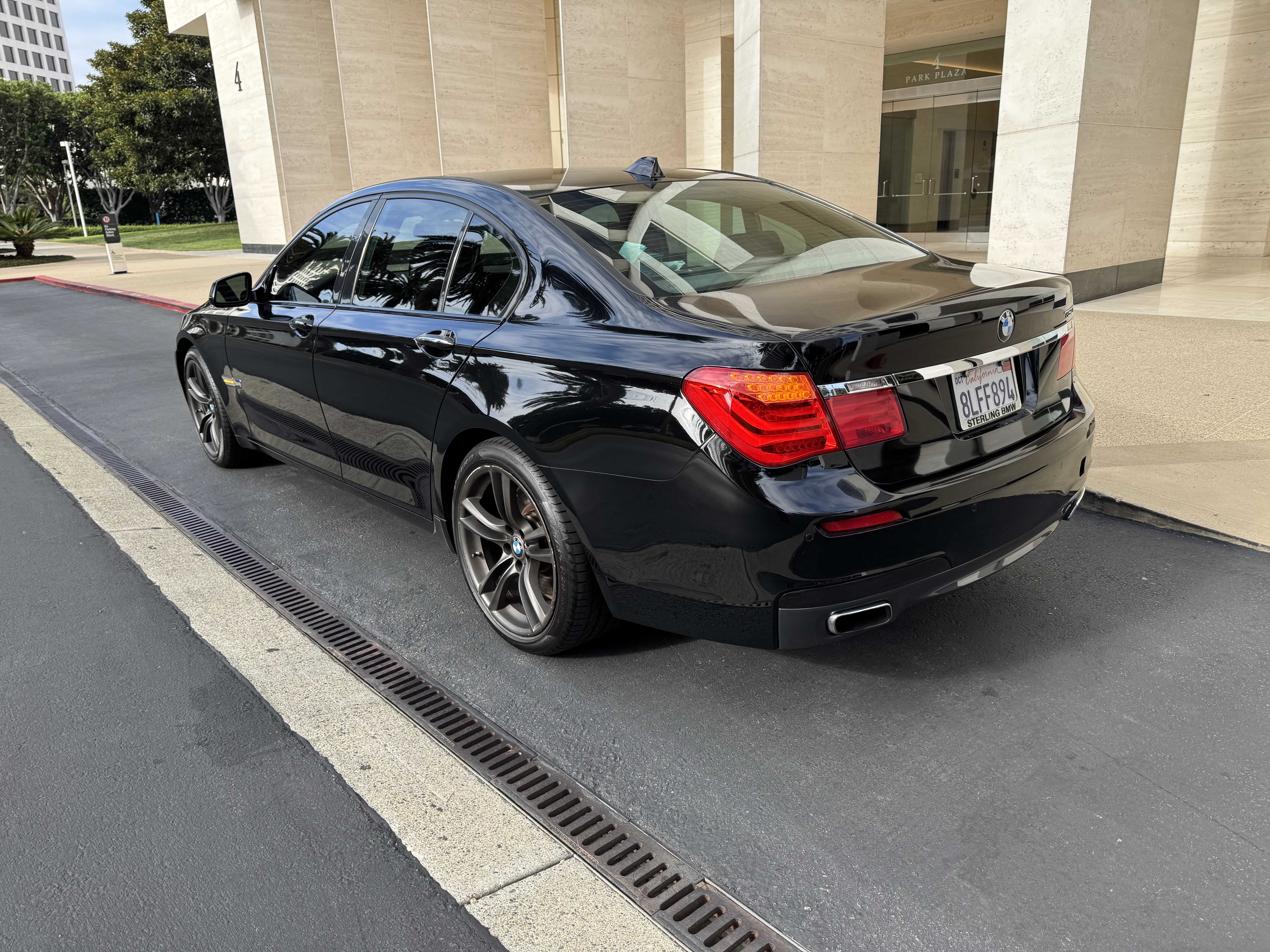 Used 2012 BMW ALPINA B7 RWD image 2
