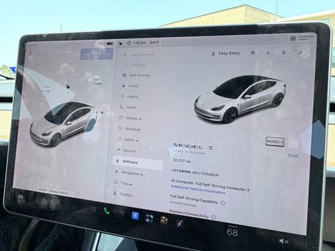 Used 2020 Tesla Model 3 Standard Range Plus RWD image 2