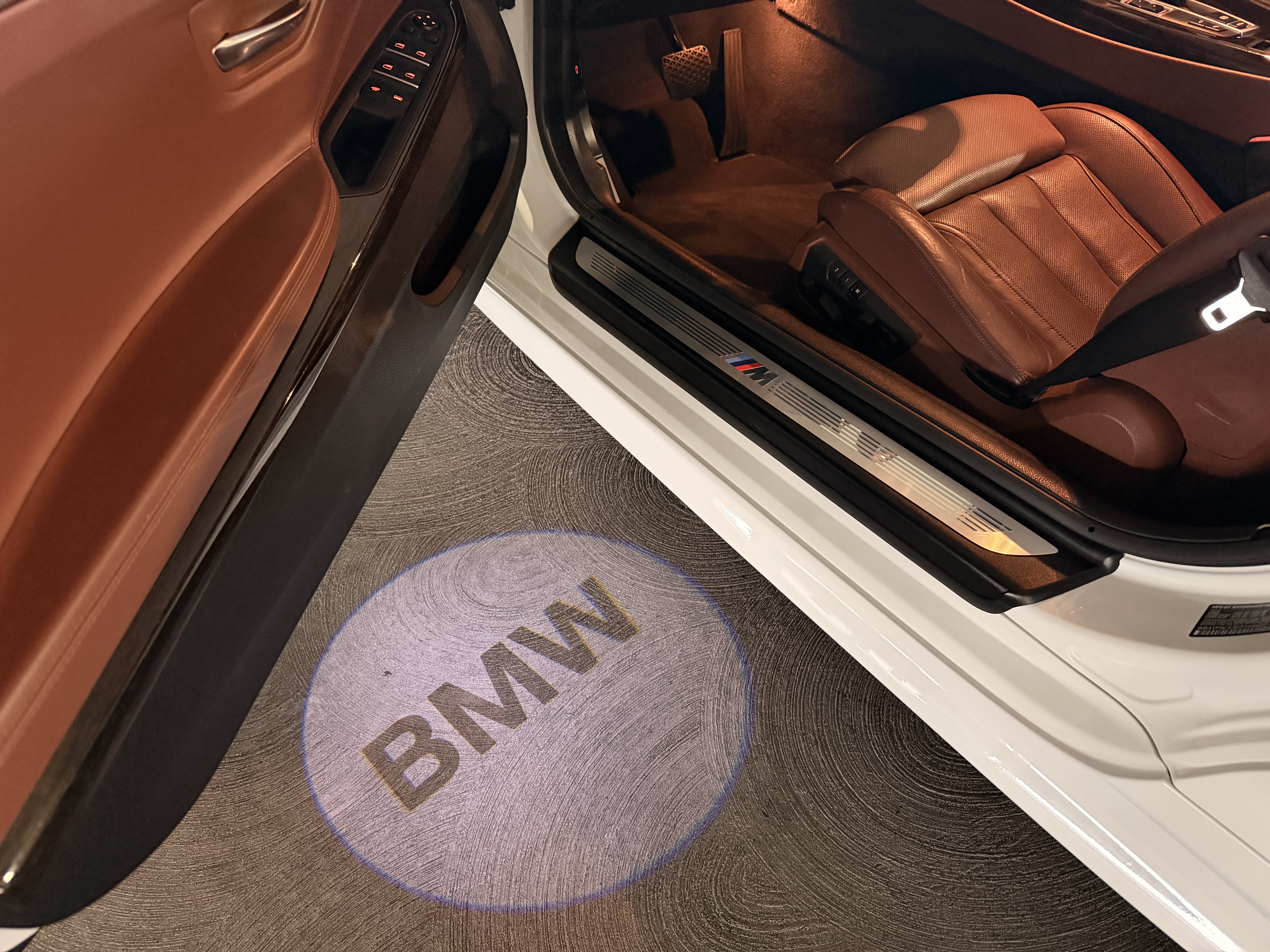 Used 2014 BMW 650i Convertible RWD image 32