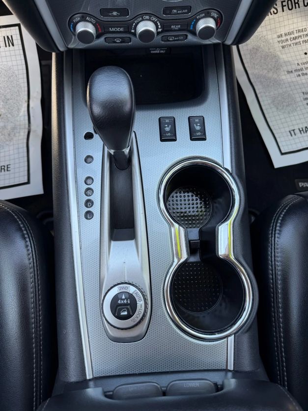 Used 2019 Nissan Pathfinder SL AWD/4WD image 12