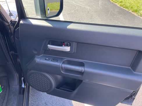 Used 2008 Toyota FJ Cruiser 4WD image 12