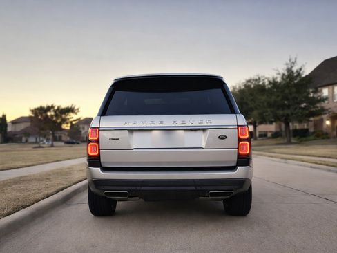 Used 2020 Land Rover Range Rover HSE image 9