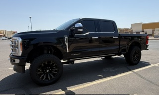Used 2023 Ford F250 Platinum AWD/4WD image 2