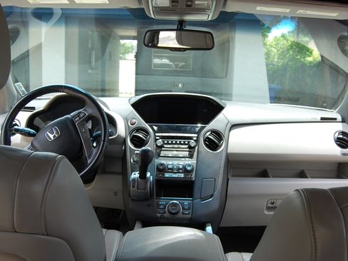 Used 2013 Honda Pilot Touring image 14
