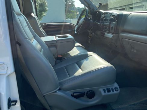 Used 2006 Ford F250 Lariat image 8