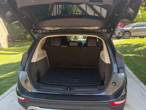 Used 2019 Lincoln MKC Reserve w/ MKC Climate Package AWD/4WD image 4