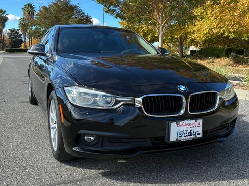 Used 2018 BMW 320i 320i Sedan 4D image 5