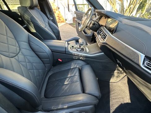 Used 2023 BMW X5 xDrive45e w/ Executive Package image 13