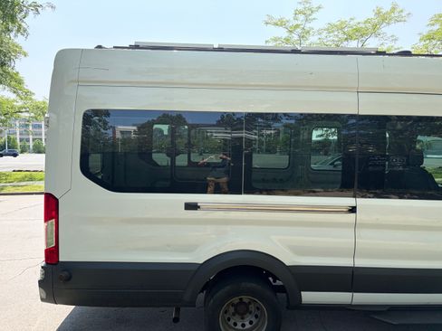 Used 2017 Ford Transit 350 XL RWD image 8