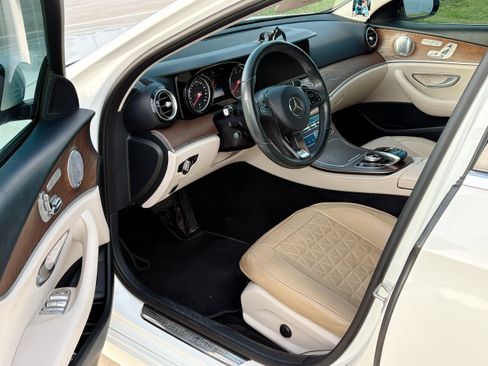 Used 2018 Mercedes-Benz E 300 image 10