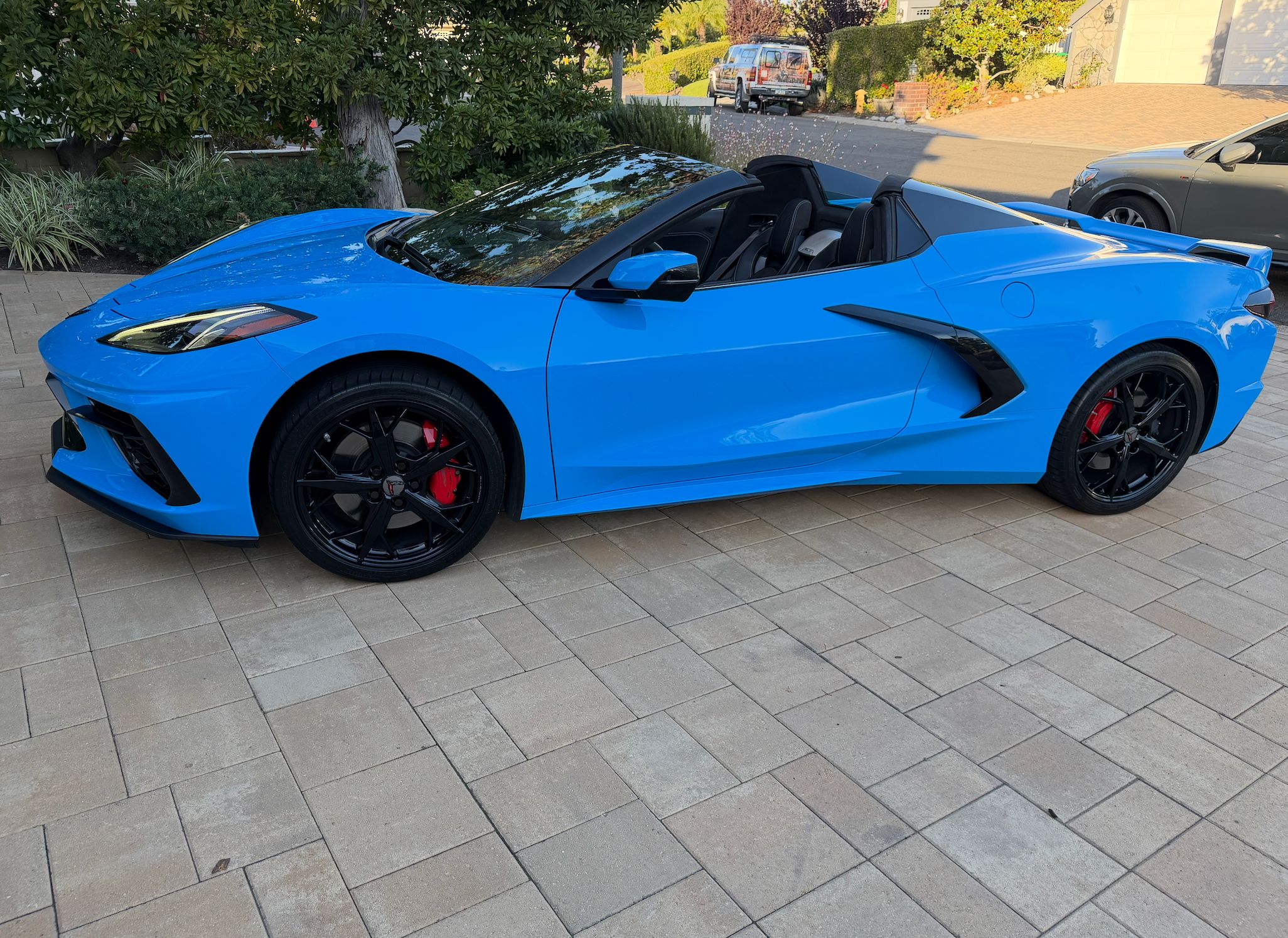 Used 2022 Chevrolet Corvette Stingray Premium Conv w/ Z51 Performance Package RWD image 1