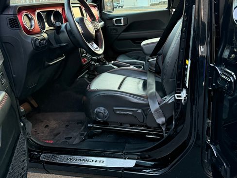 Used 2020 Jeep Wrangler Unlimited Rubicon AWD/4WD image 15