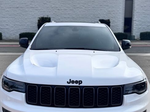 Used 2021 Jeep Grand Cherokee Limited X image 9