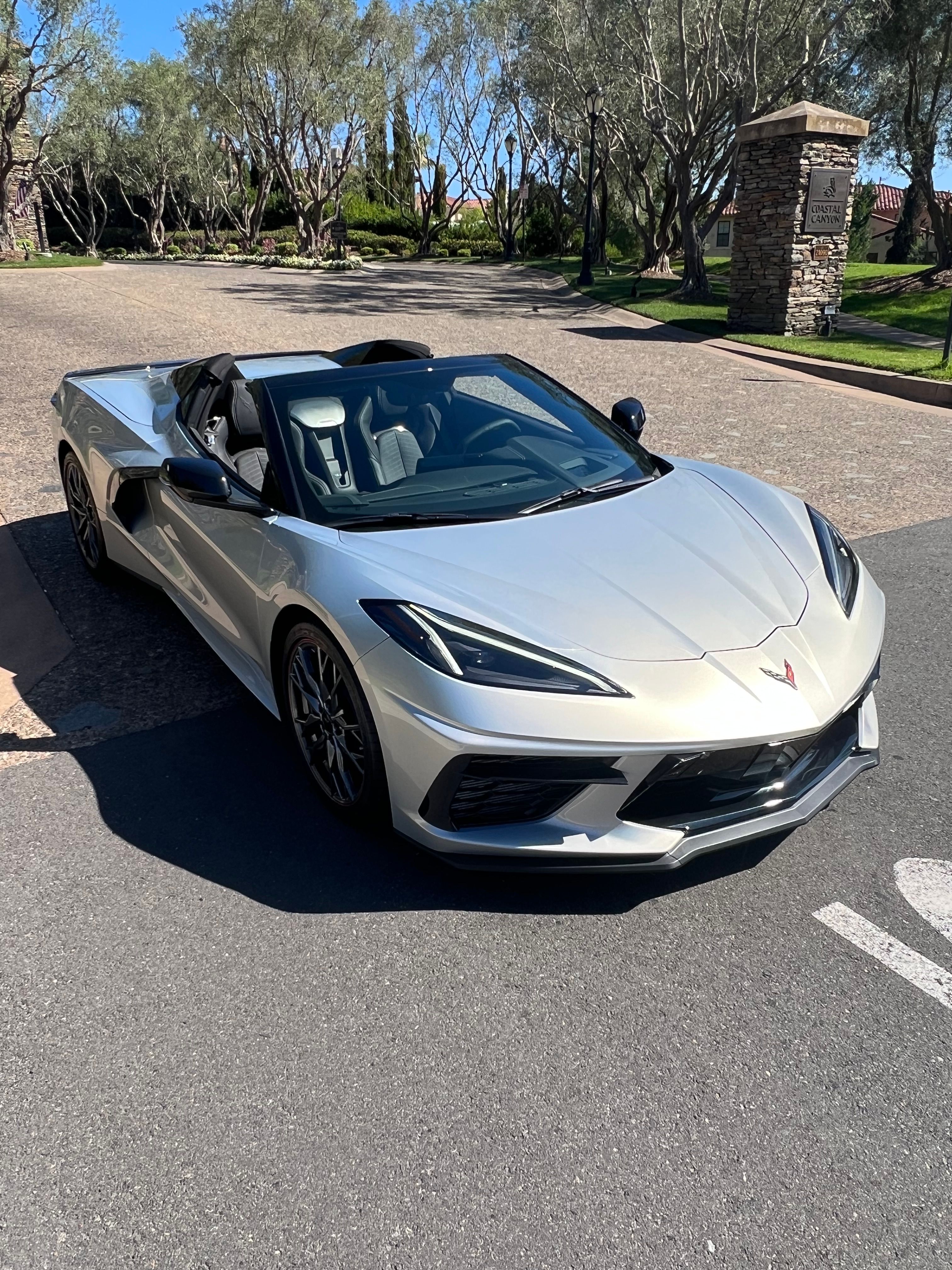 Used 2023 Chevrolet Corvette Stingray Preferred Conv w/ Z51 Performance Package RWD image 5