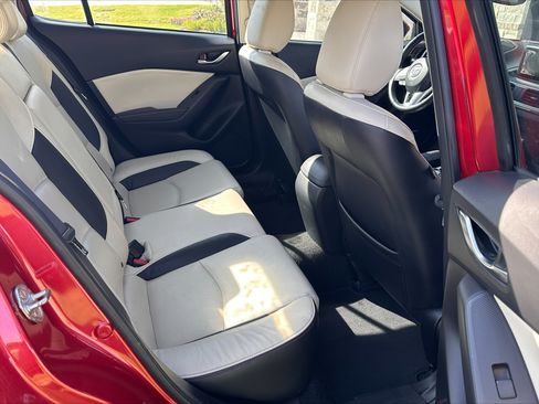 Used 2016 MAZDA MAZDA3 s Grand Touring FWD image 13