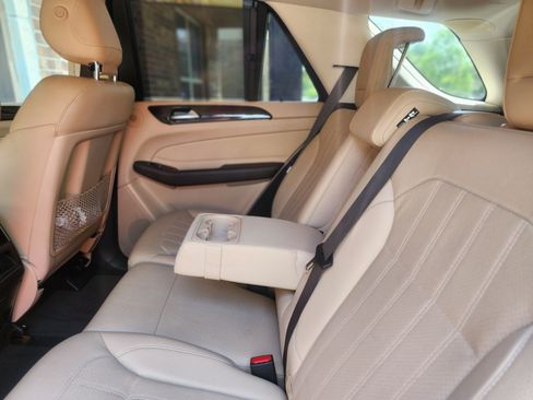 Used 2017 Mercedes-Benz GLE 350 image 6