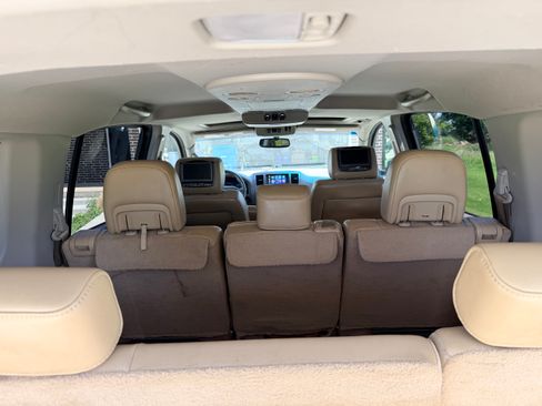 Used 2014 Nissan Armada Platinum image 16