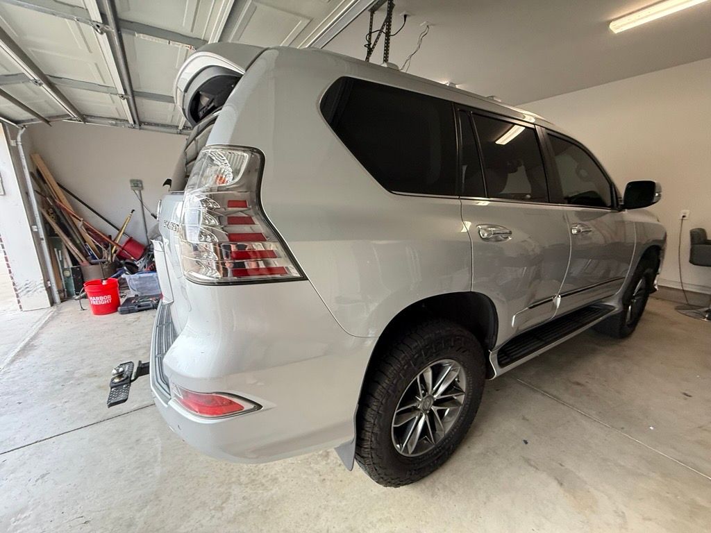 Used 2014 Lexus GX 460 w/ Premium Package AWD/4WD image 9