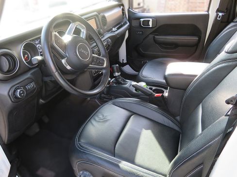 Used 2020 Jeep Gladiator Sport w/ Quick Order Package 24S image 15