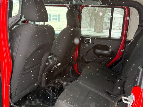 Used 2020 Jeep Gladiator Sport w/ Quick Order Package 24S image 6