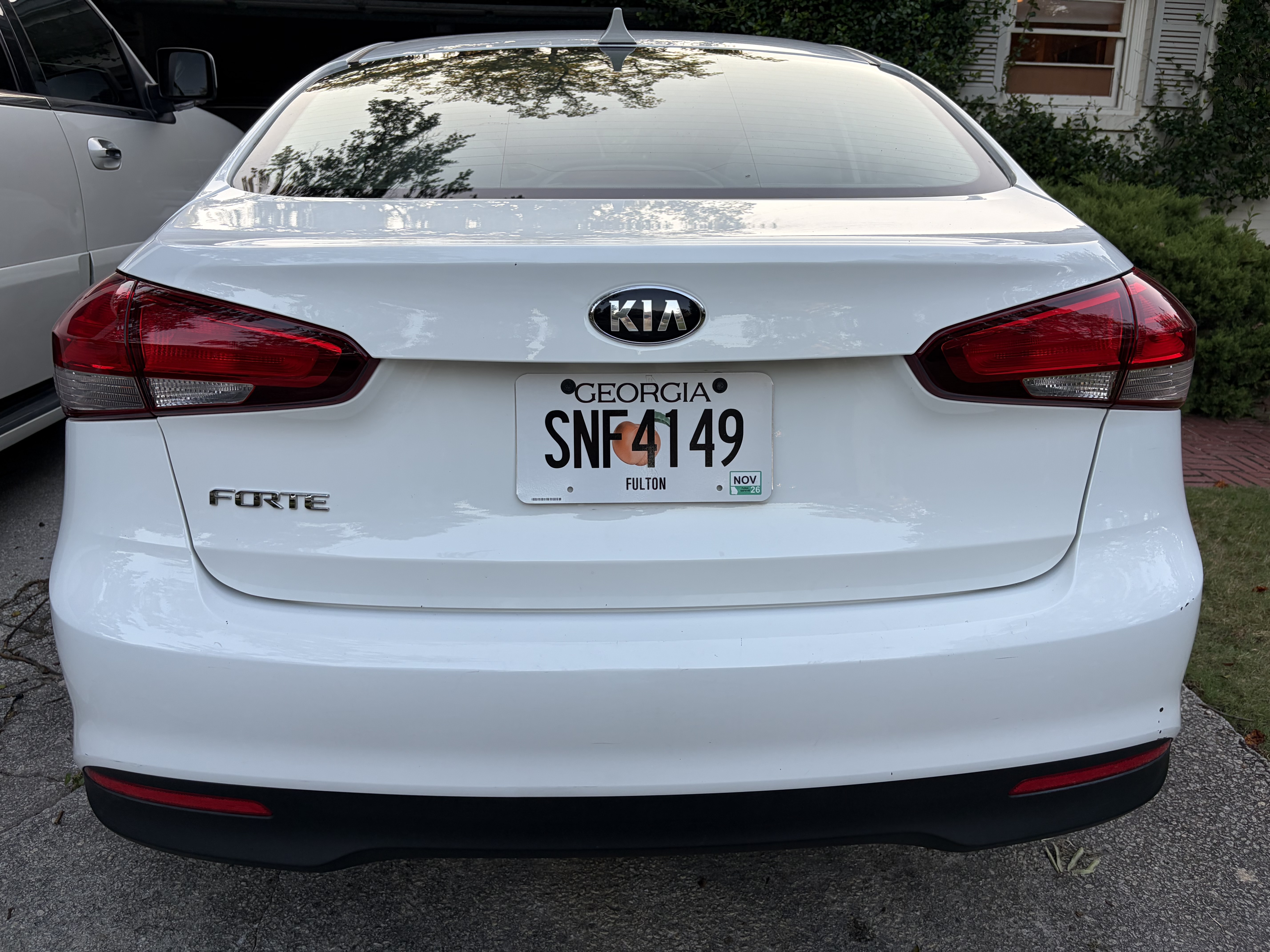 Used 2017 Kia Forte LX FWD image 8