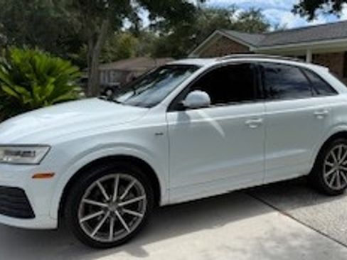 Used 2017 Audi Q3 2.0T Prestige w/ Prestige Package AWD/4WD image 2