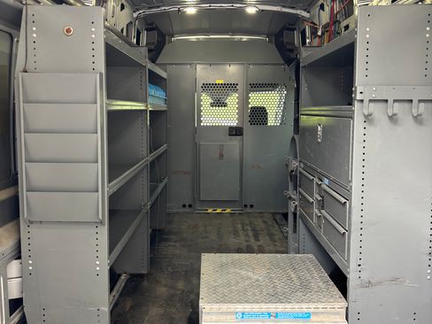 Used 2015 Ford Transit 250 148 High Roof Extended RWD image 9