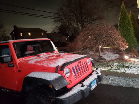 Used 2013 Jeep Wrangler Sport w/ Connectivity Group image 4